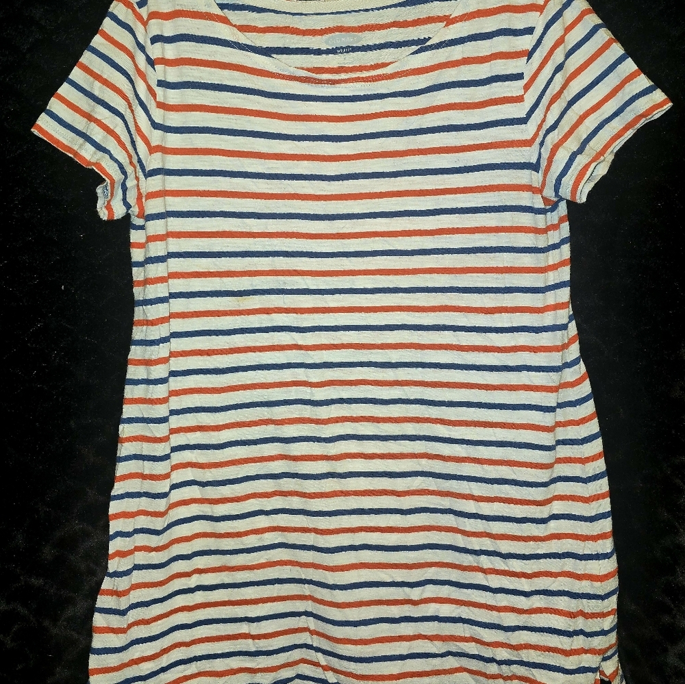 Old Navy Maternity Tee